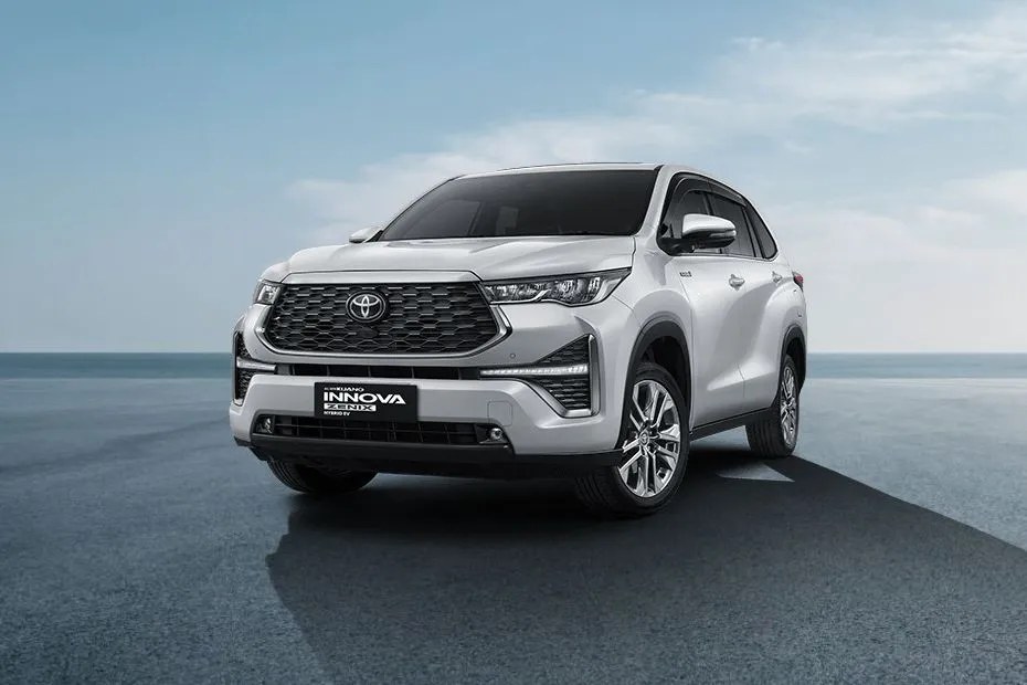 Foto Toyota Innova Zenix