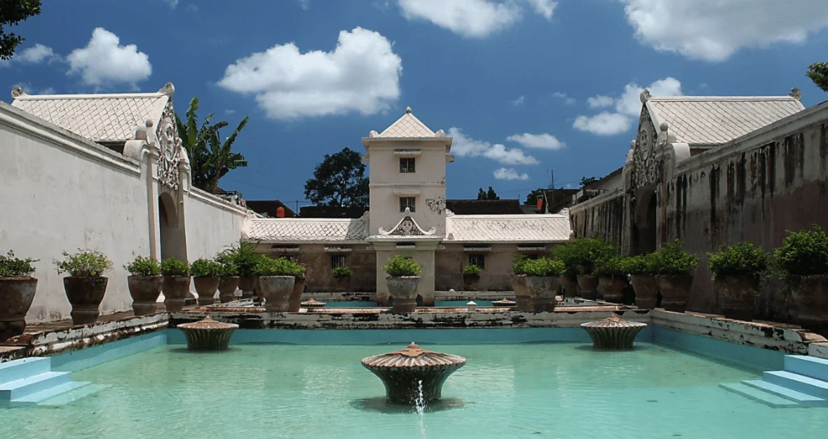 Foto Taman Sari & Kotagede Tour